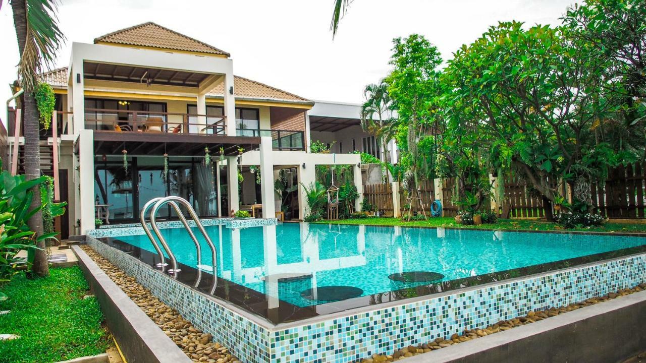 Baan Sansuk Pranburi - Beach Front & Pool Villa Exterior photo